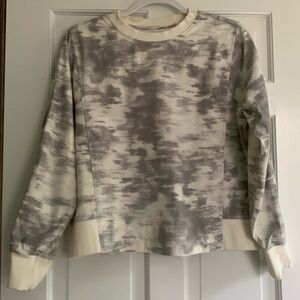 Athleta lightweight sweatshirt. Excellent condition.
